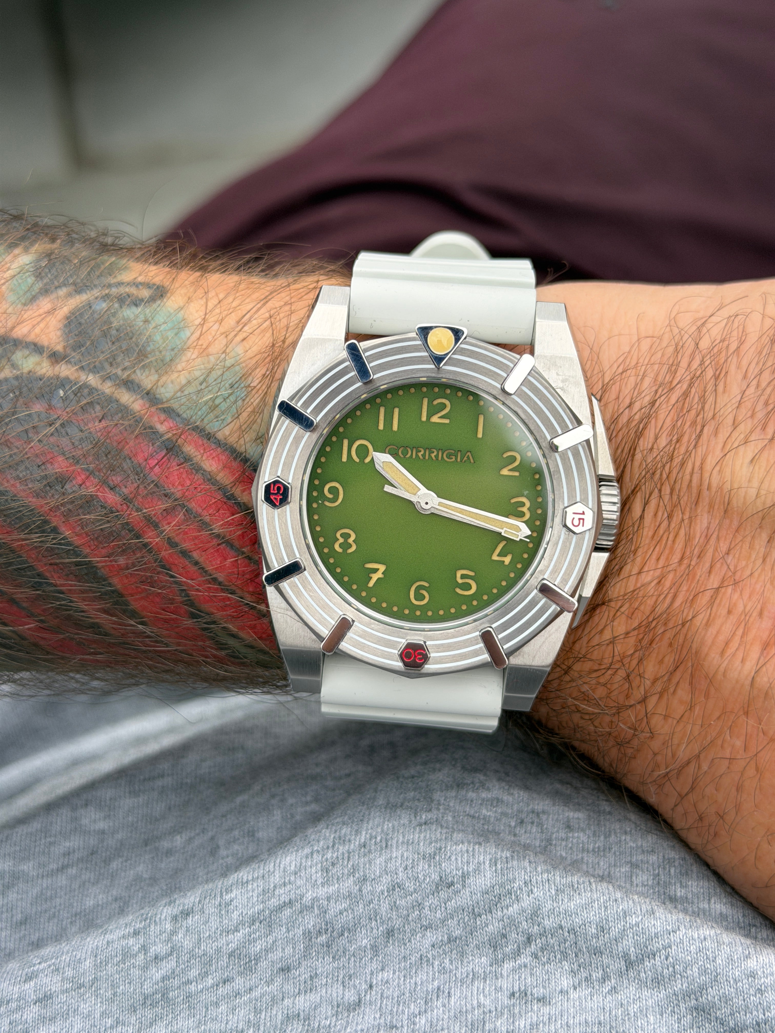 Corrigia04 Acier M-Olive Réf. 656.631.664.665.666