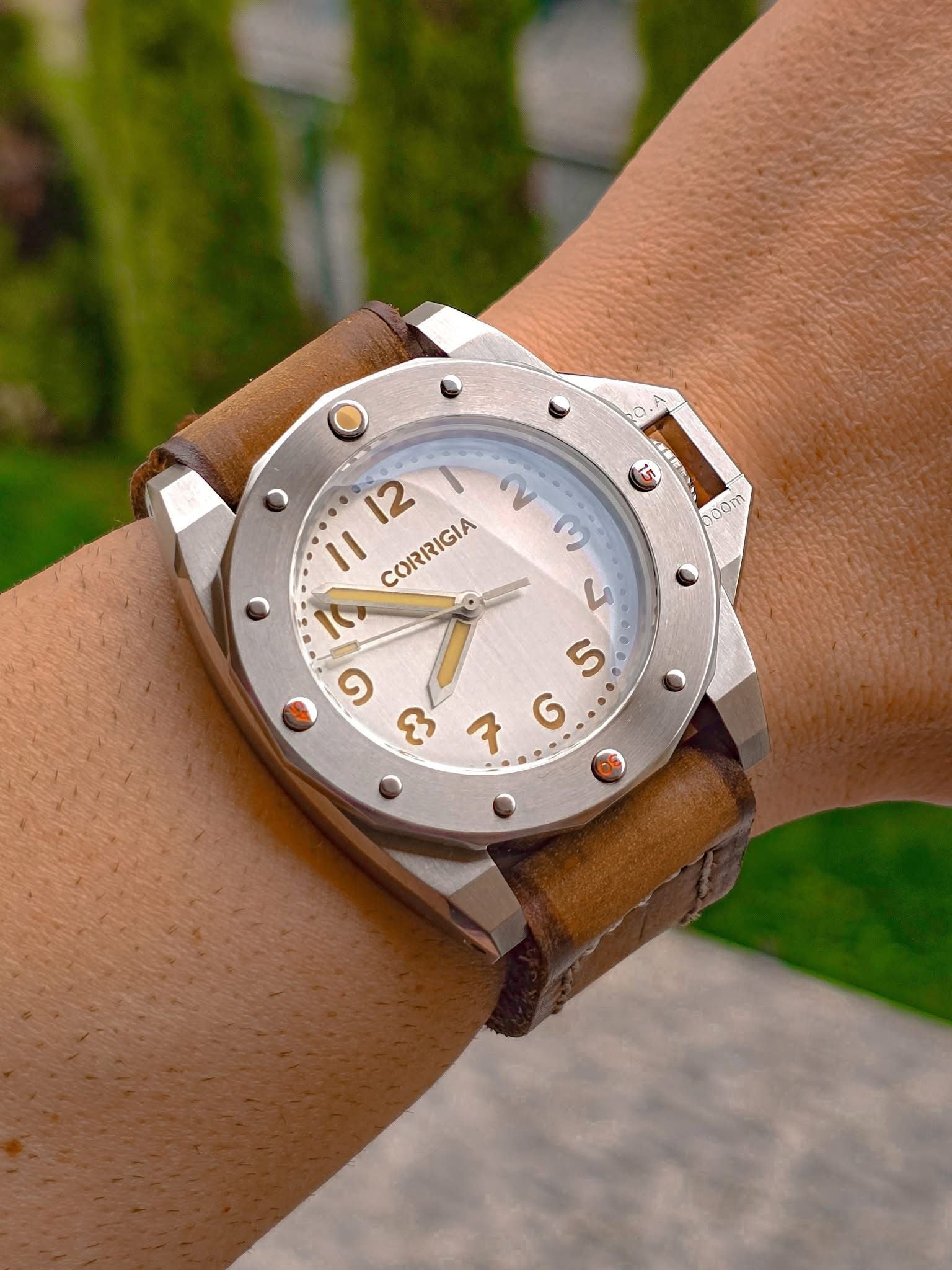 Corrigia02 Steel V-Silver Ref.701-614-578-579-580