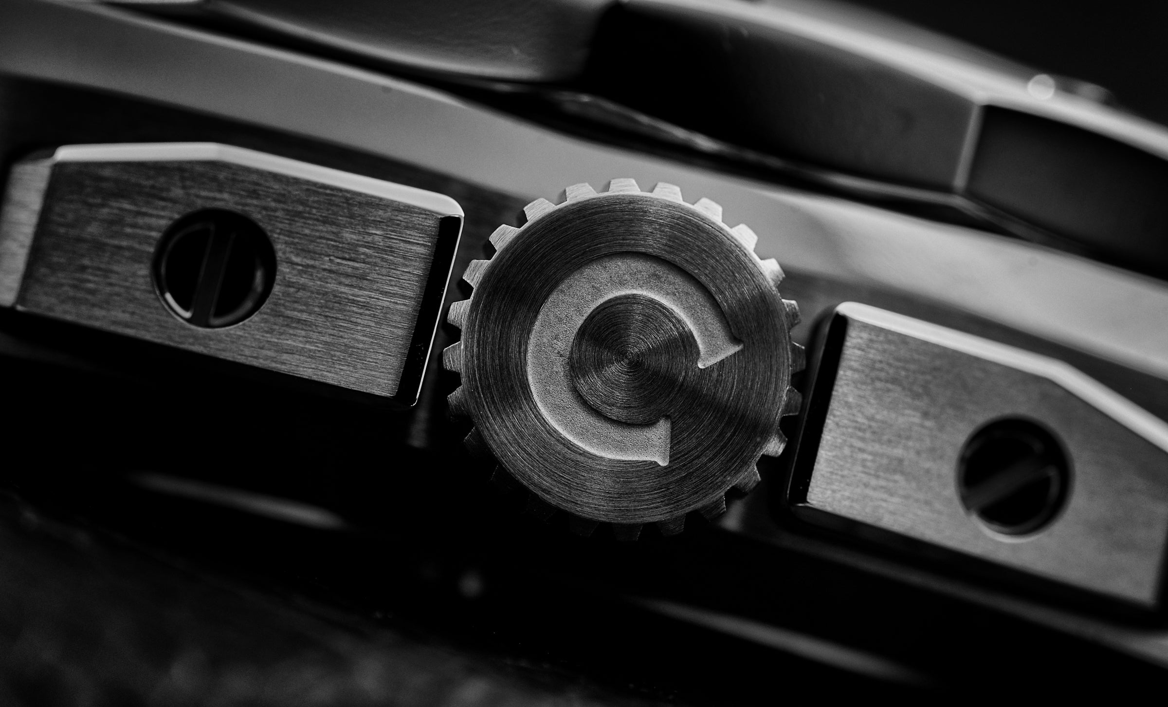 Corrigia02 Steel P-Black Ref. 587-614-578-579-580