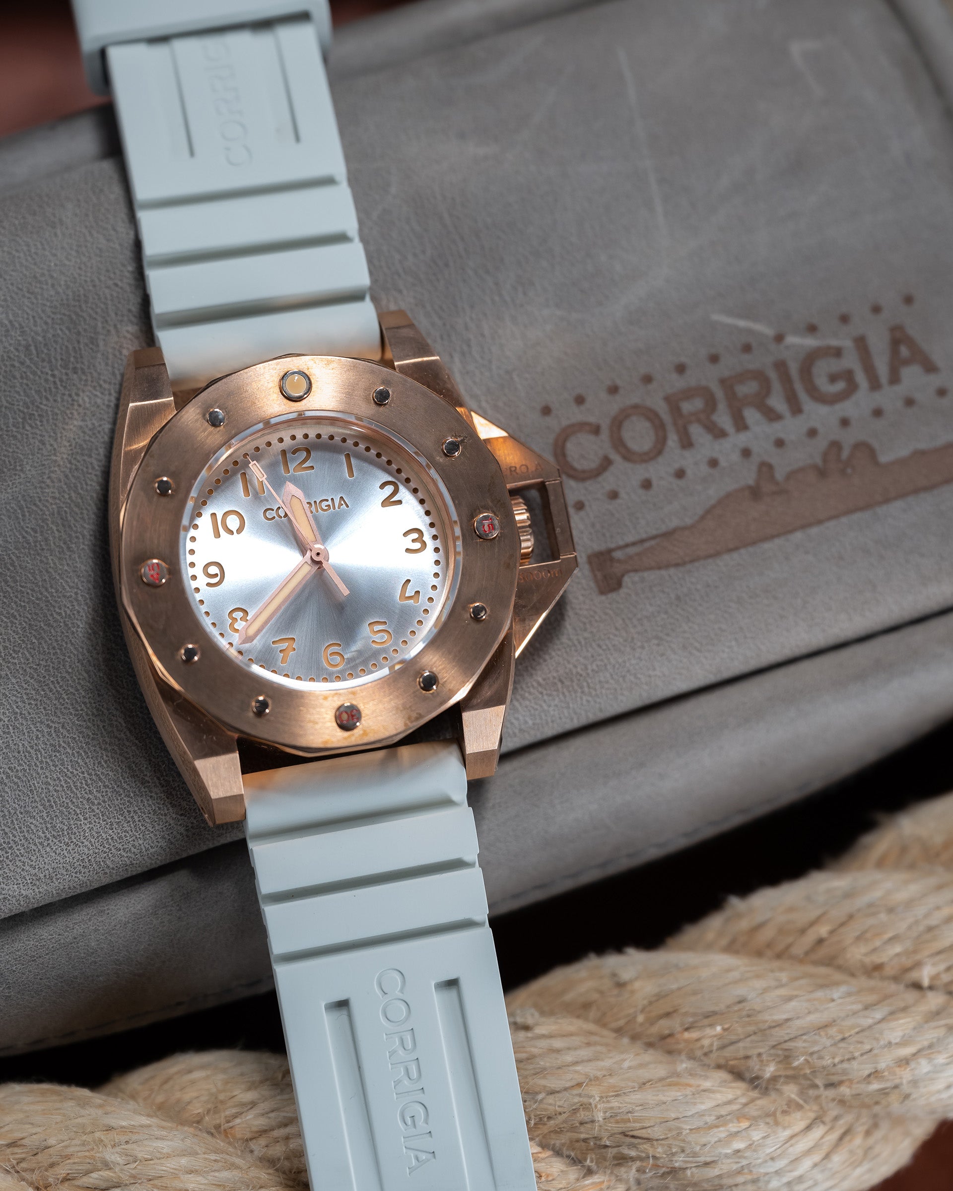 Corrigia01 Bronze S-White Ref.700-613-576-577