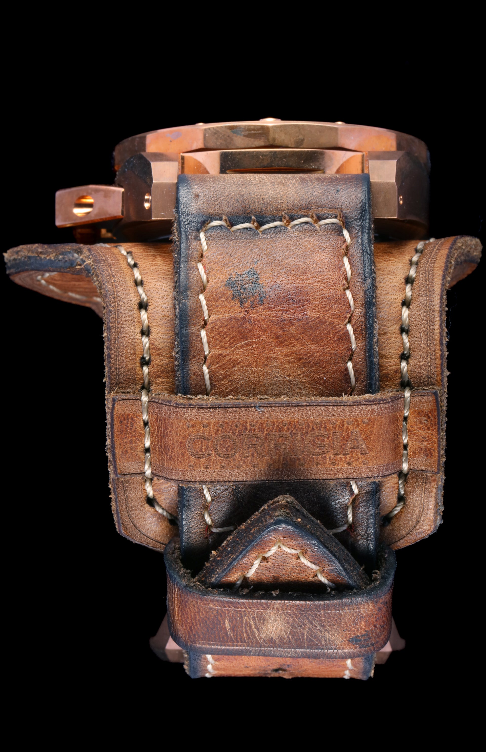 Custom Made · Winkel01 Brown mit Kronenschutz