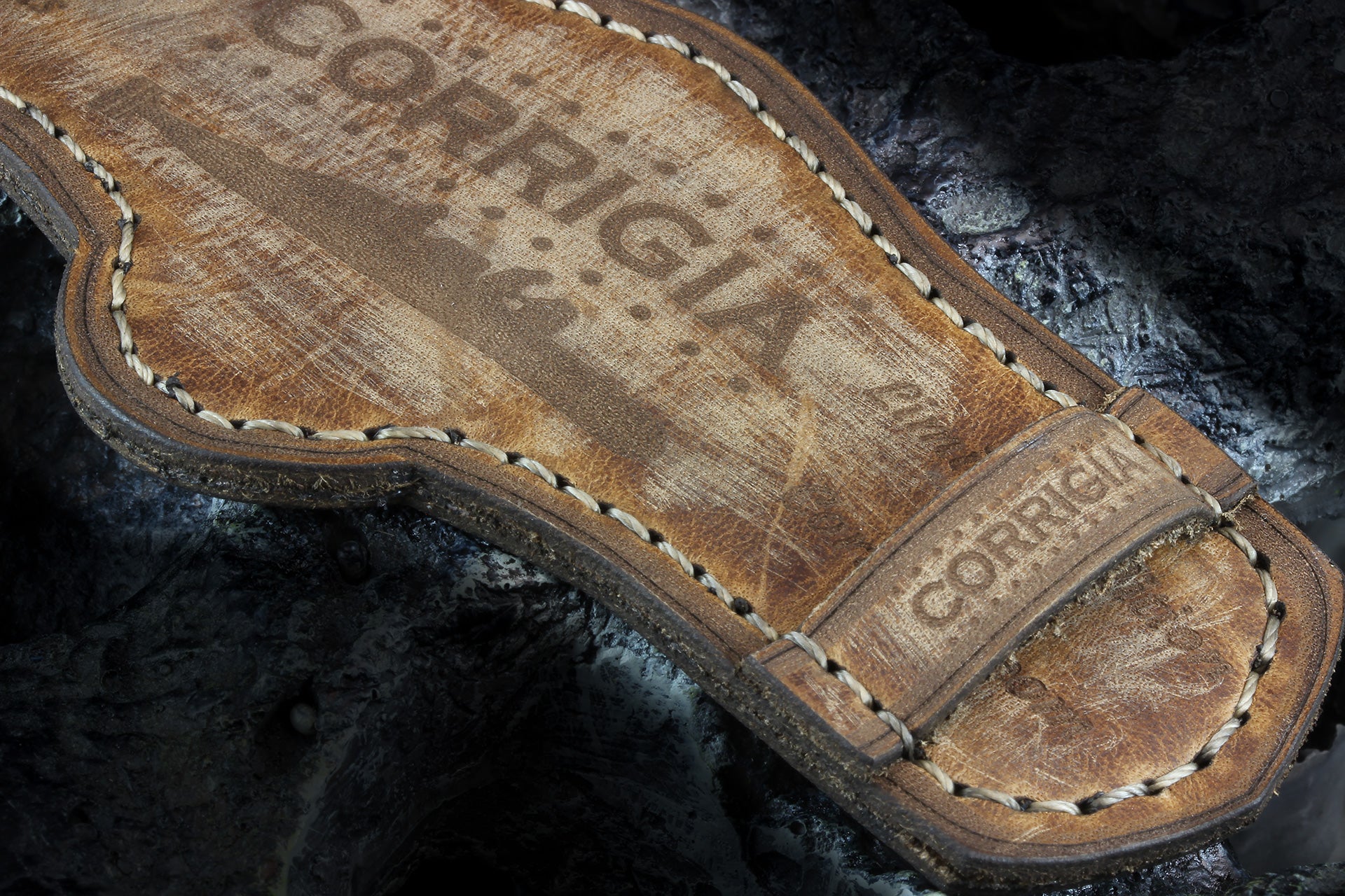 Custom Made · Winkel01 Brown mit Kronenschutz