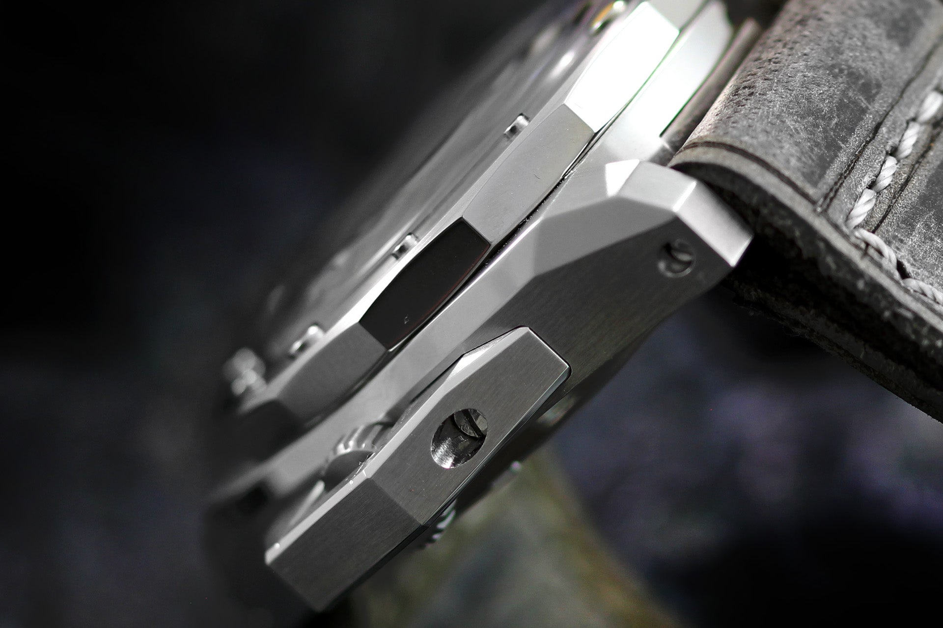 Corrigia02 Steel V-Silver Ref.701-614-578-579-580