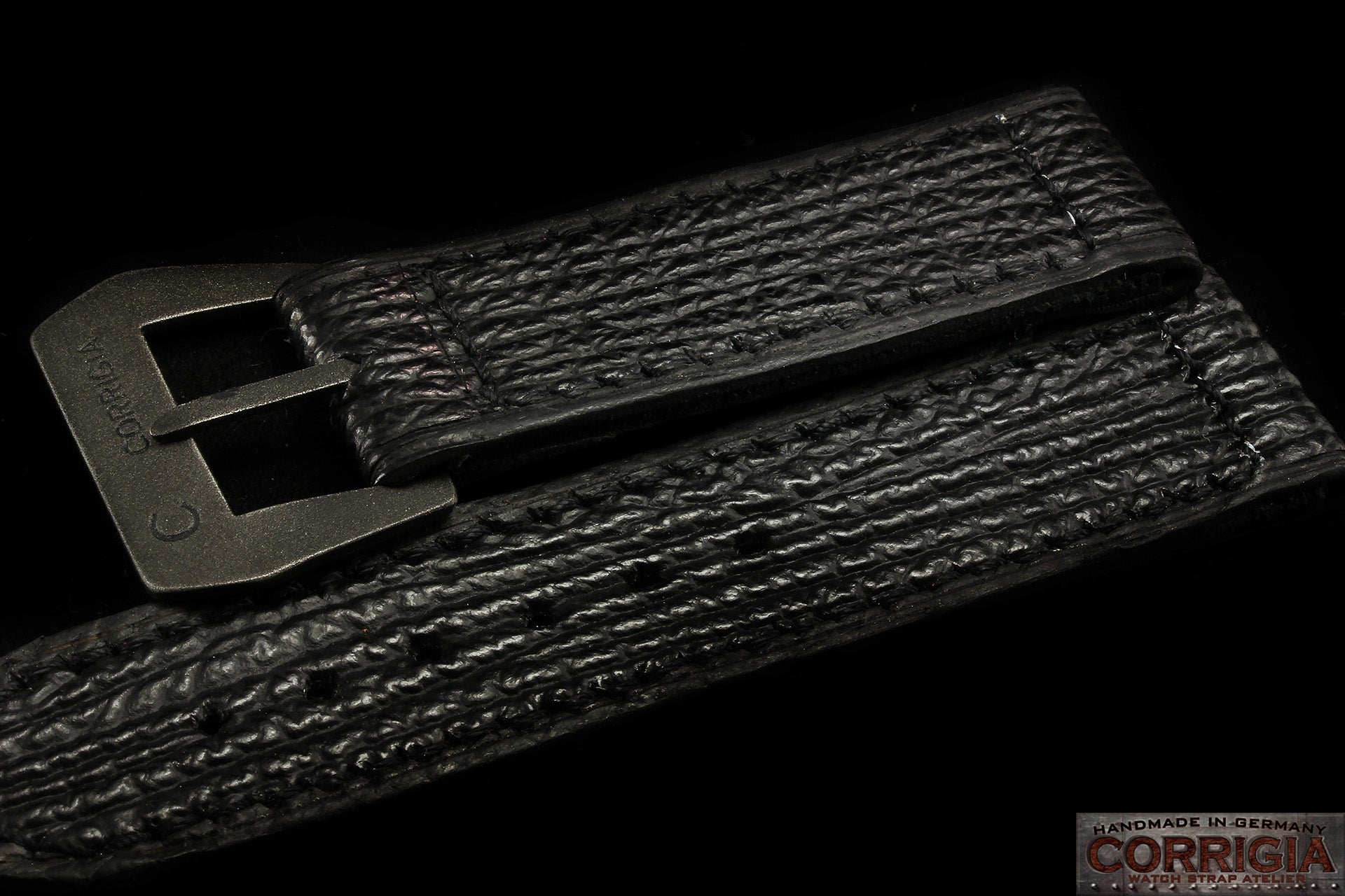 P004 - Shark Black (Ormil Style)