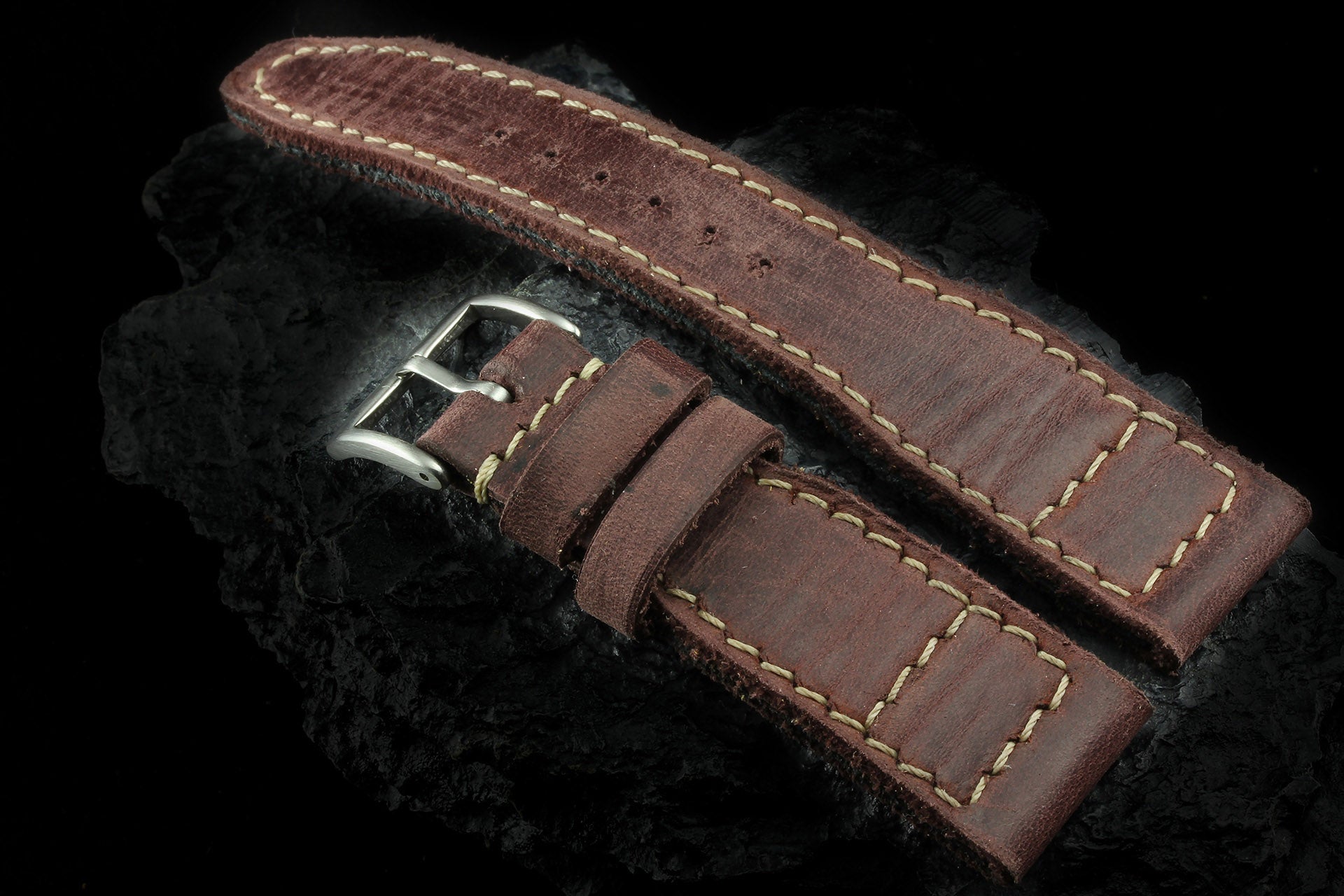 PILOT03 Burgundy - ARTISAN CRAFTED