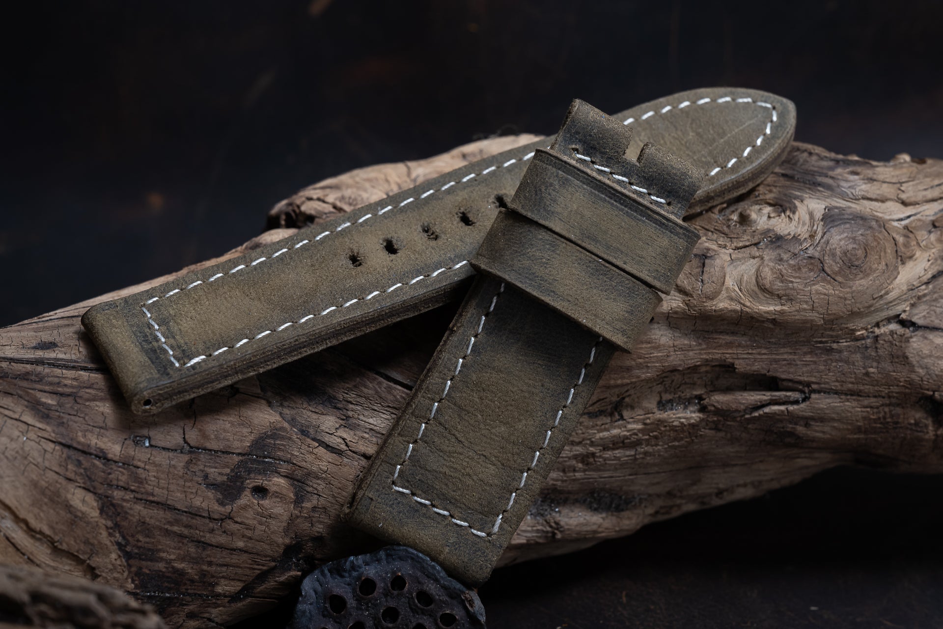 H19 - Washed Dark Green Historical Clean Finish