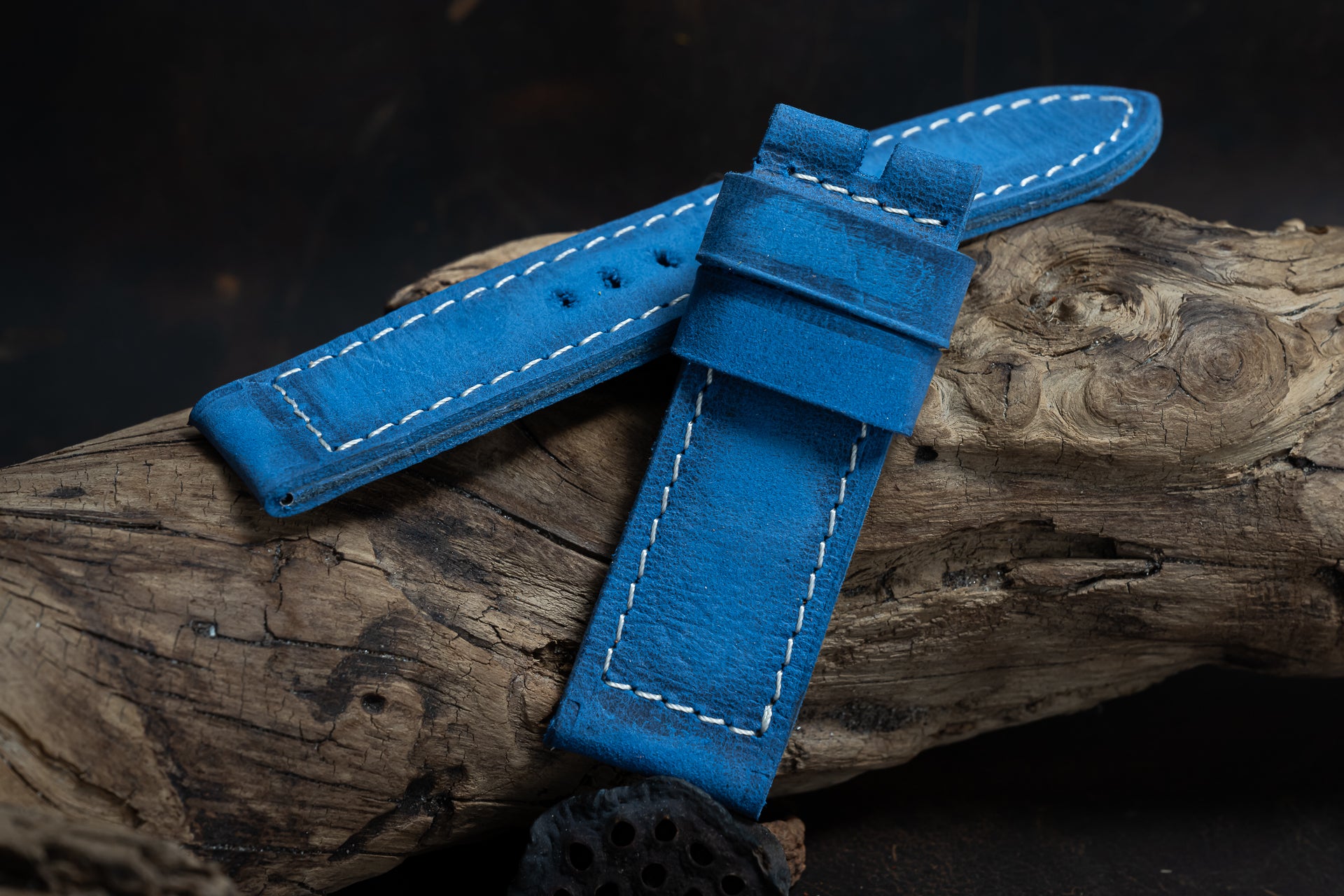 H07 - Blue Historical Clean Finish