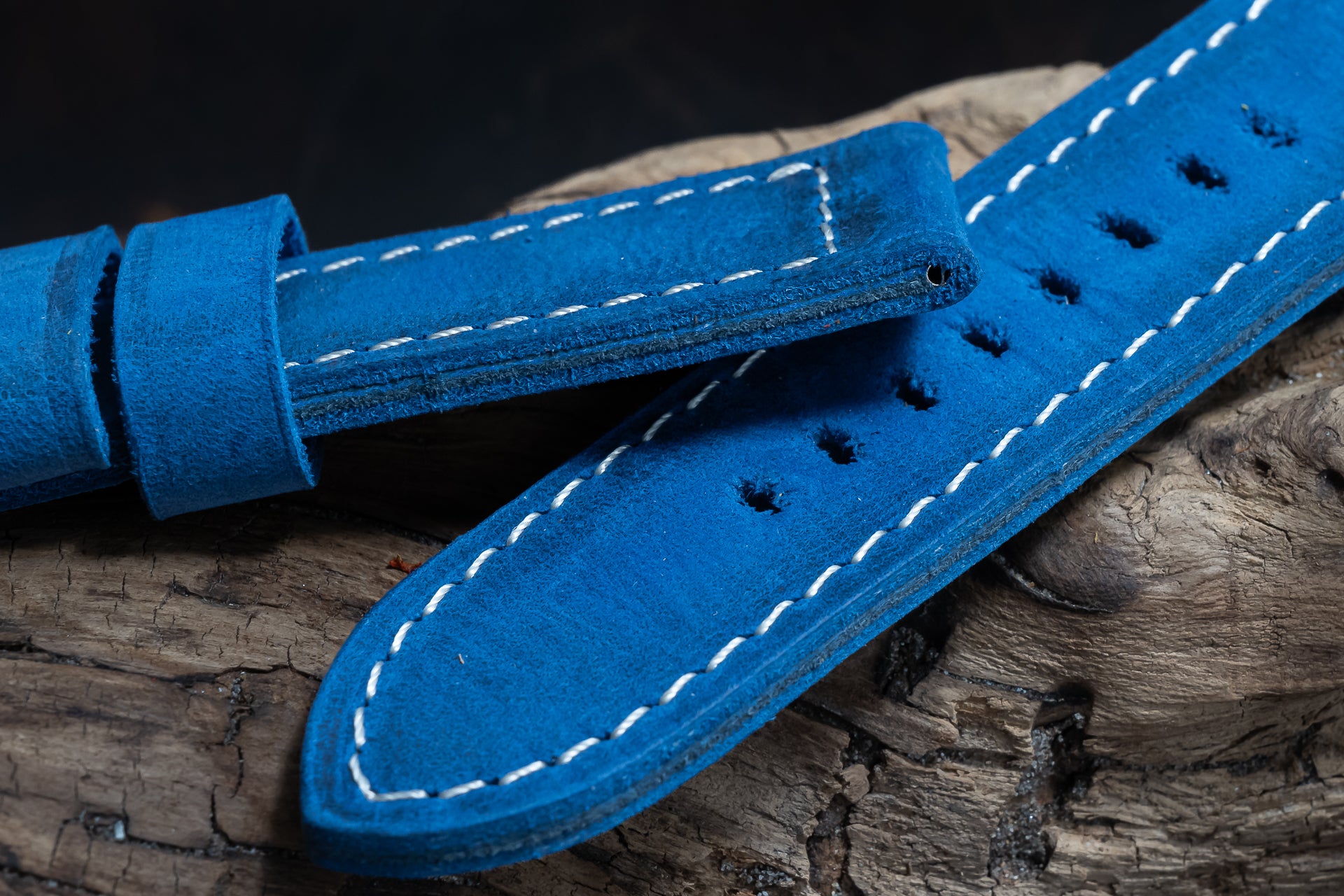 H07 - Blue Historical Clean Finish