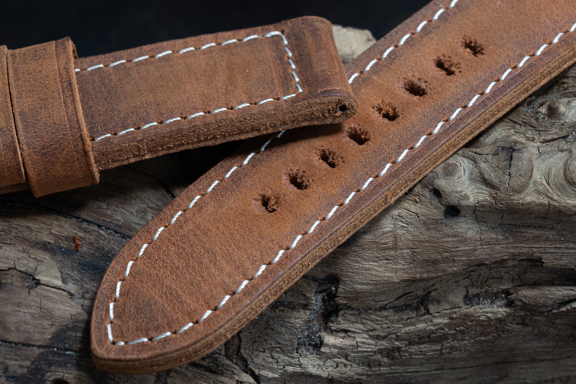 H11 - Walnut Historical Clean Finish