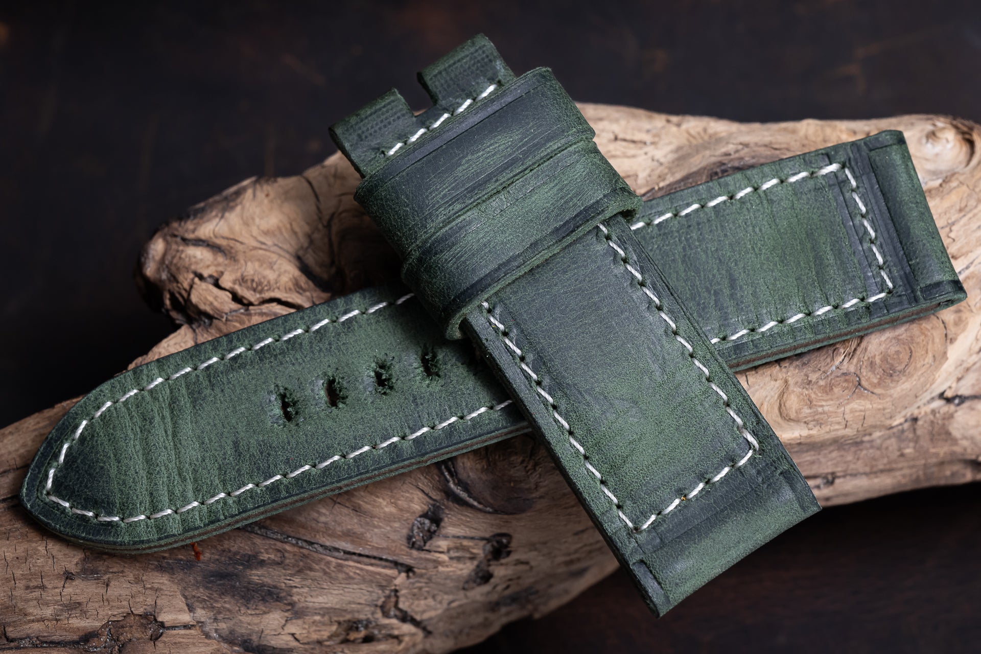 H06 - Green Historical Clean Finish