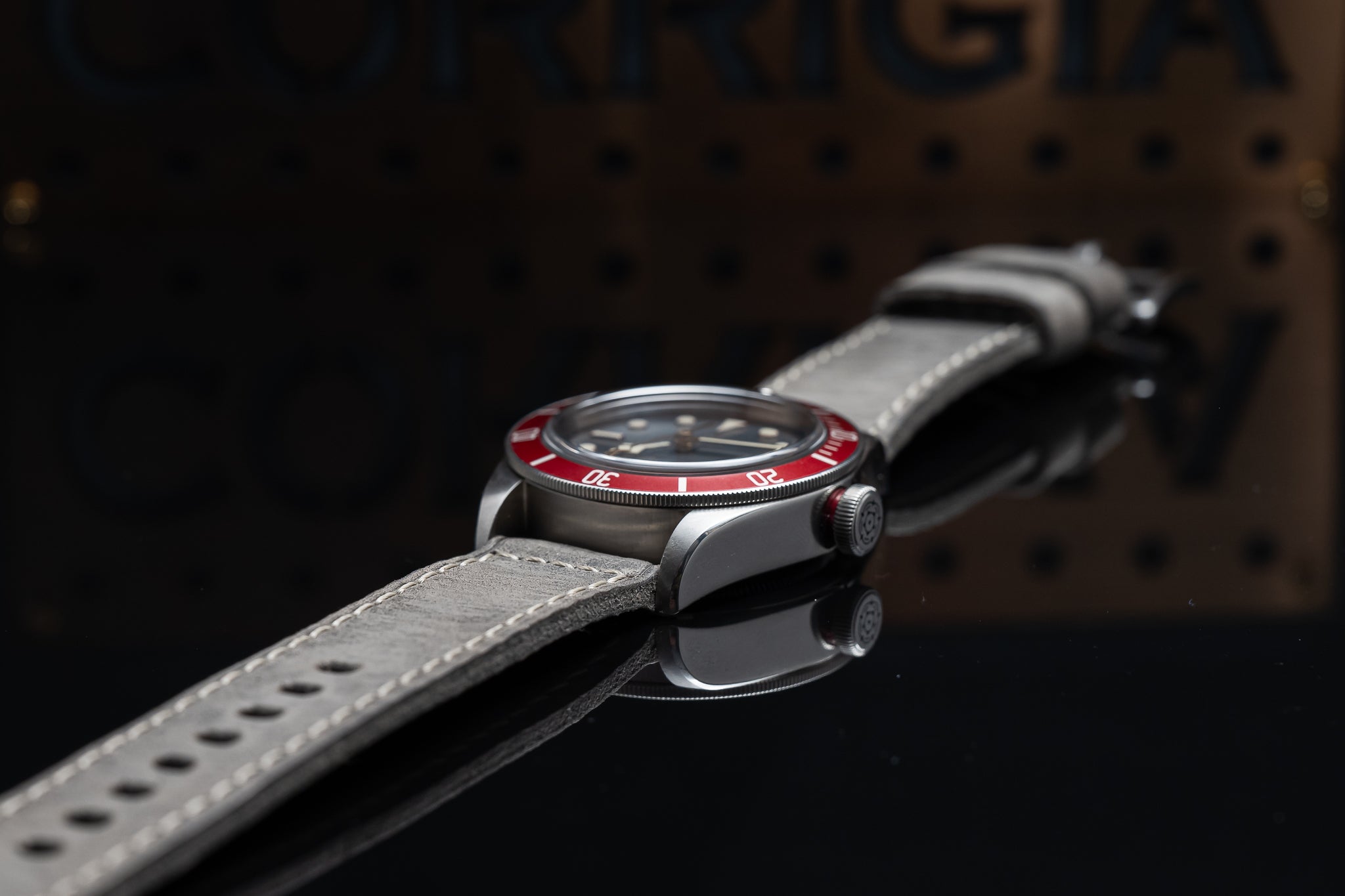 H04 - Gray Historical Clean Finish