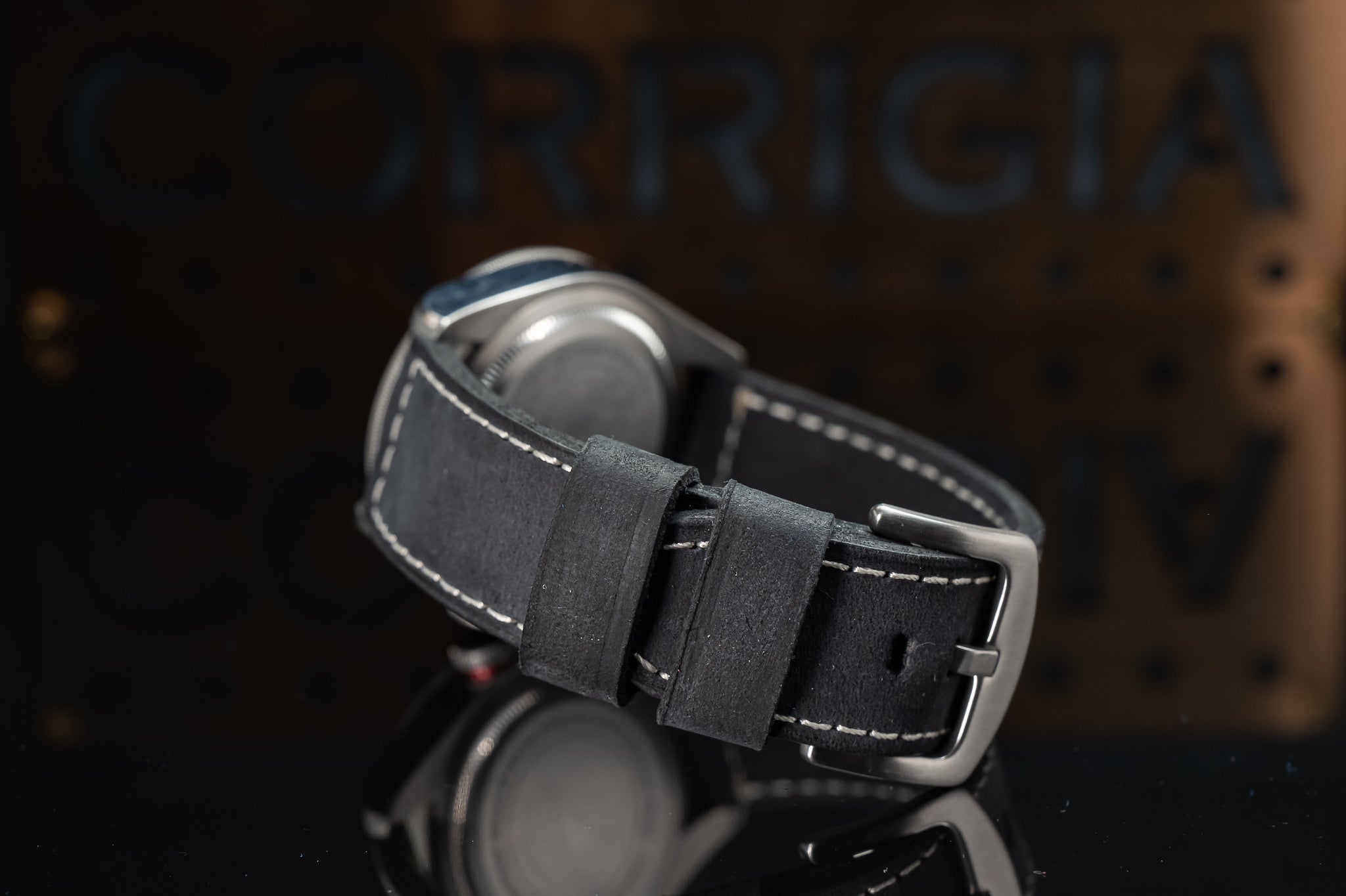 H08 - Black Historical Clean Finish