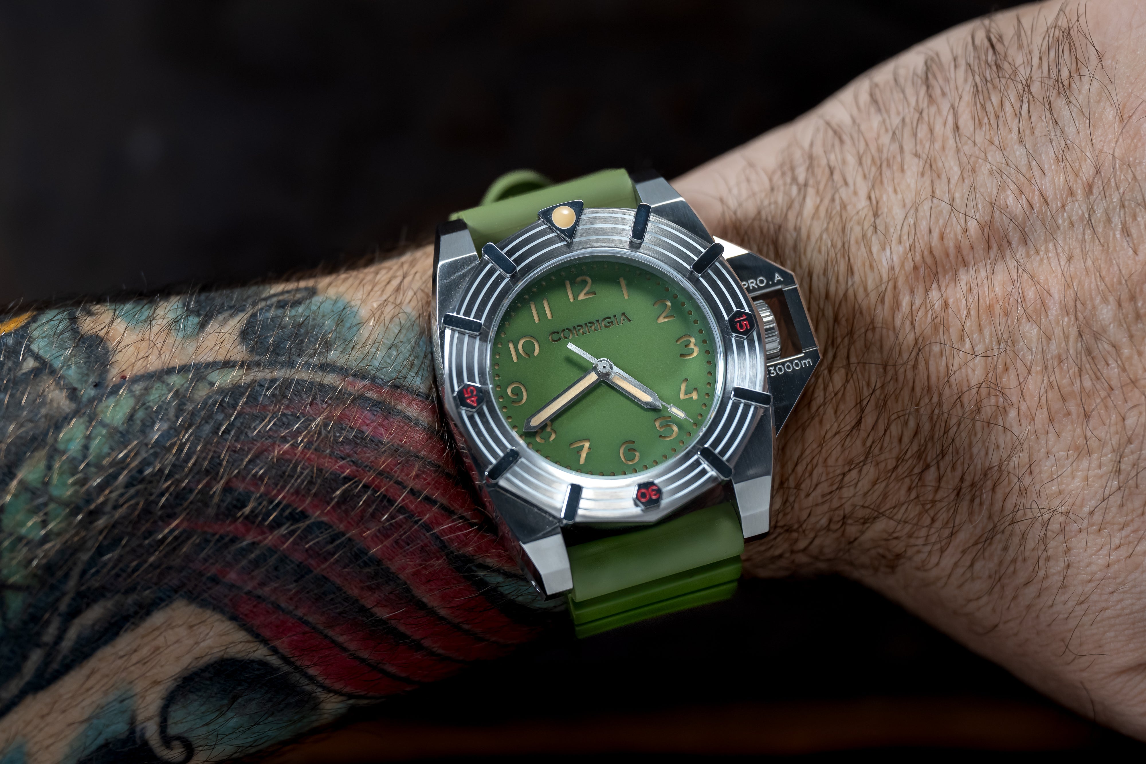 Corrigia04 Acier M-Olive Réf. 656.631.664.665.666