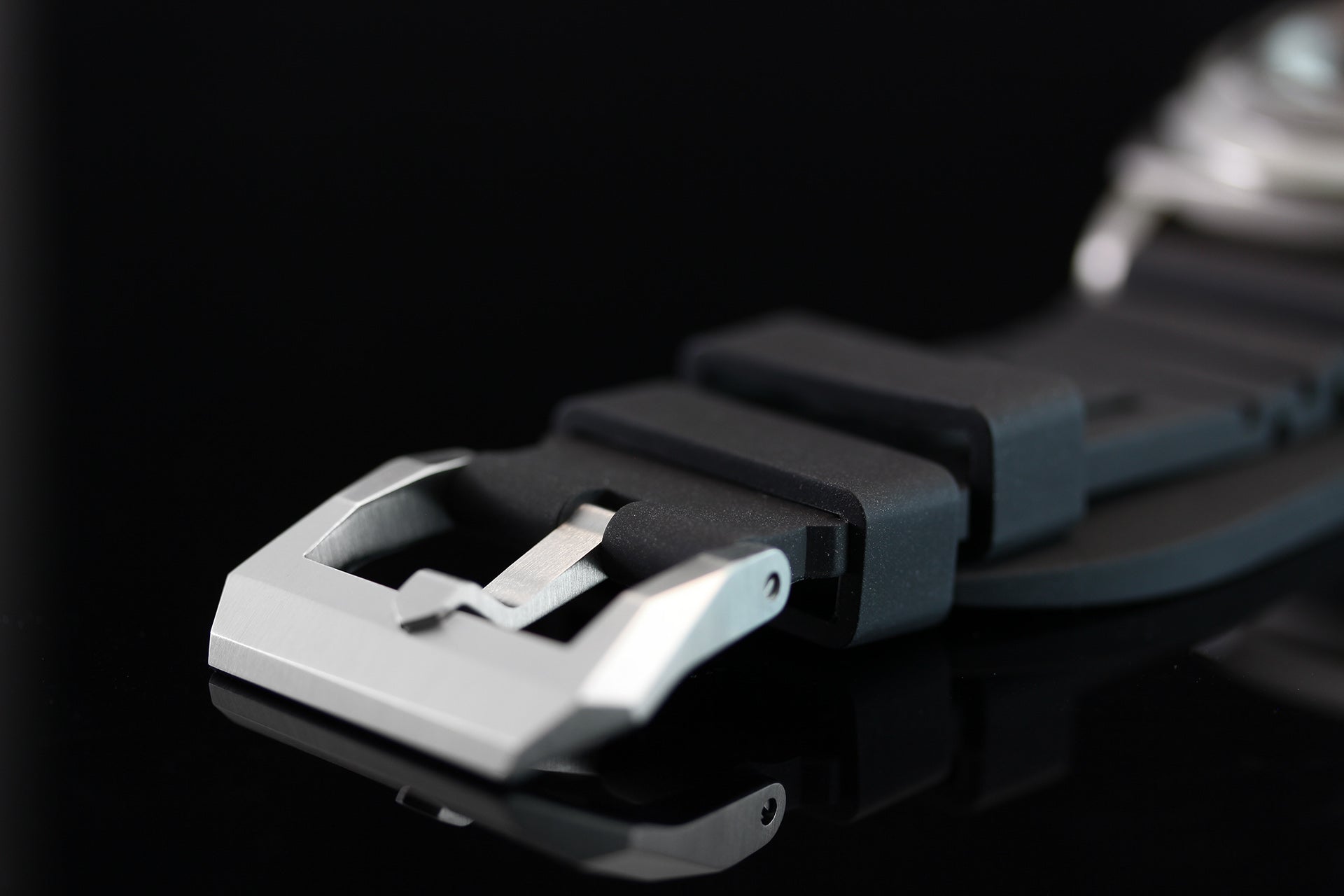 Screwed Corrigia Blank Buckle, brushed stainless steel, handmade