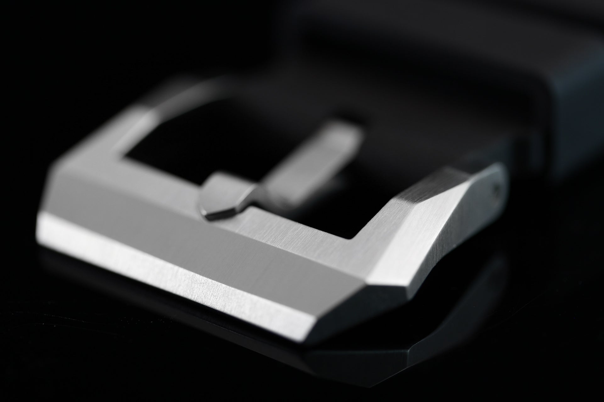 Screwed Corrigia Blank Buckle, brushed stainless steel, handmade