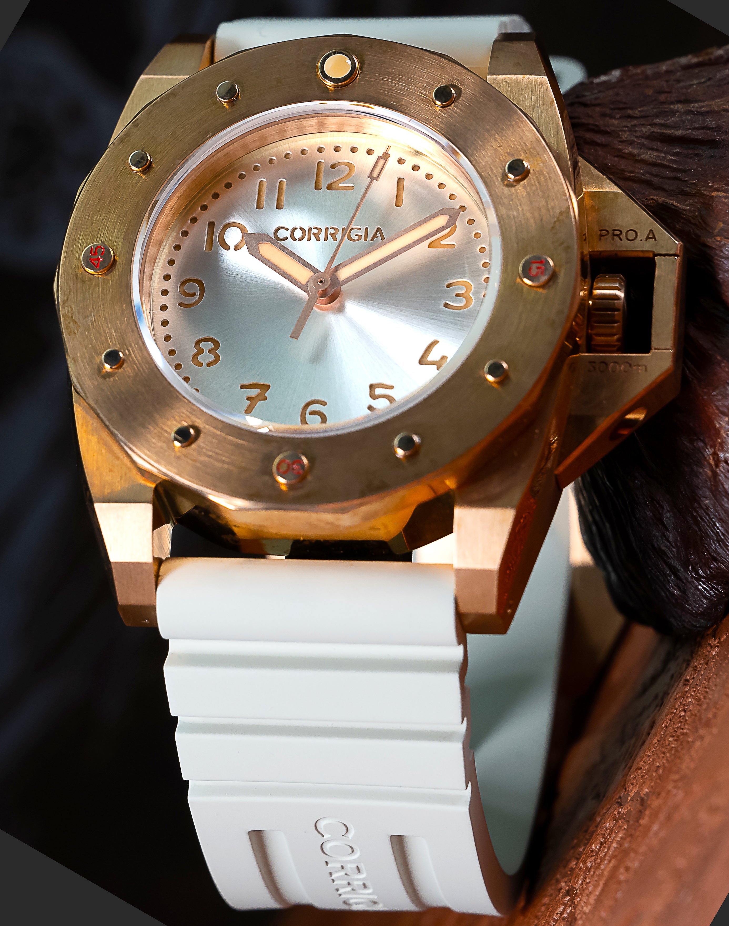 Corrigia01 Bronze S-White Ref.700-613-576-577