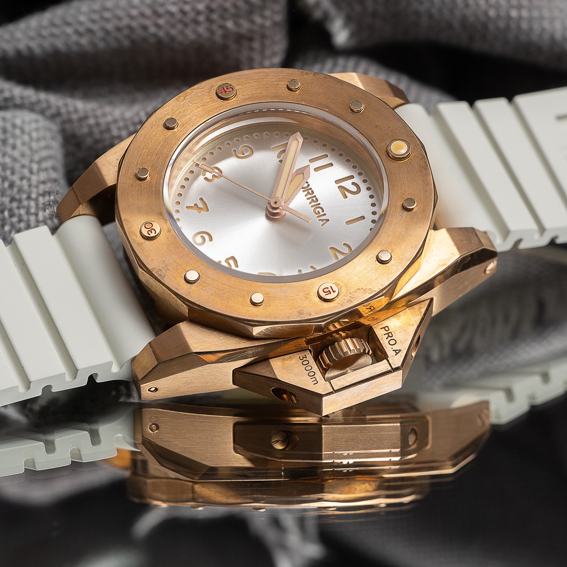 Corrigia01 Bronze S-White Ref.700-613-576-577