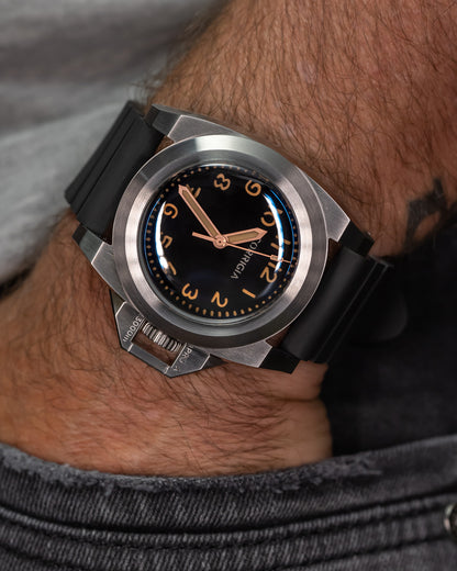 Corrigia03 Steel M-Black Ref.704-614-578-579-580