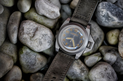 ES16 - Space Grey