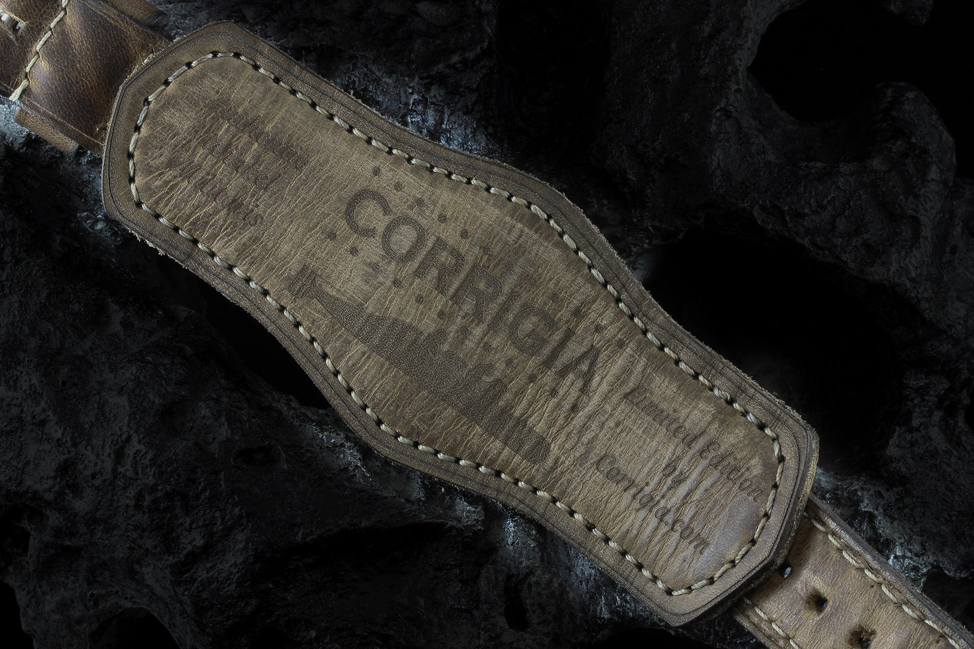 Winkel04 Sand Dark without crown protection