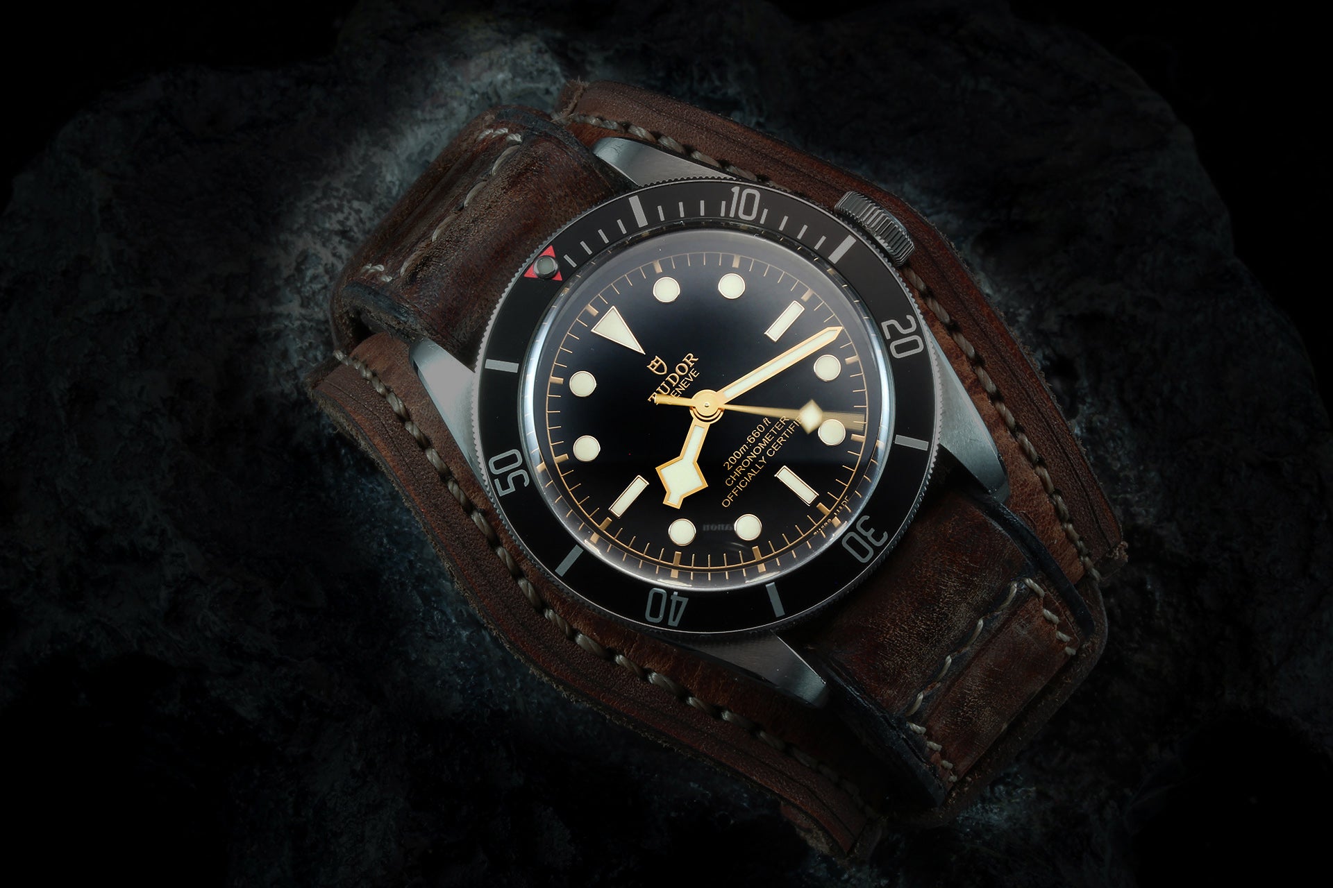 Winkel02 Dark Brown without crown protection