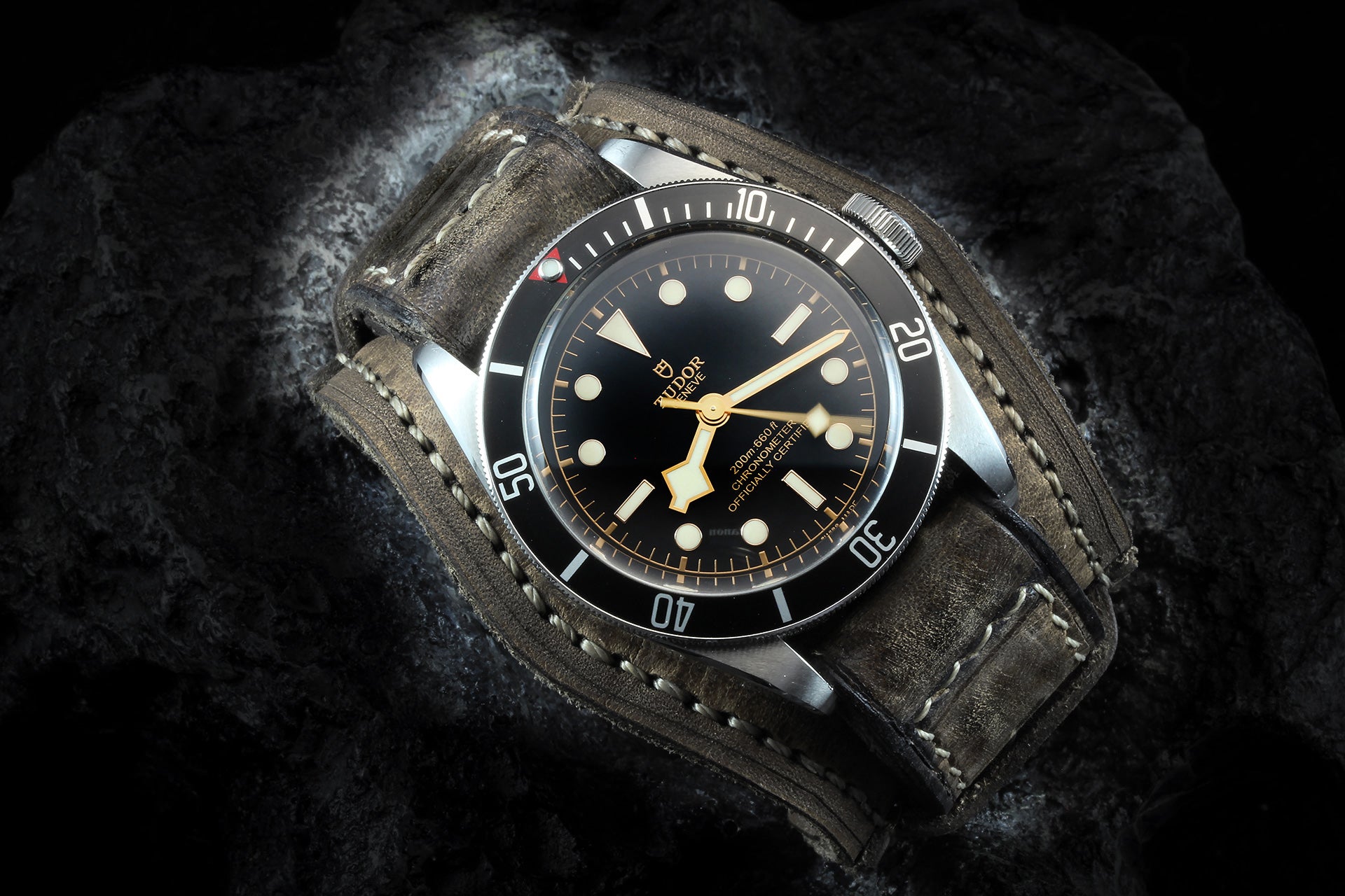 Winkel04 Sand Dark without crown protection