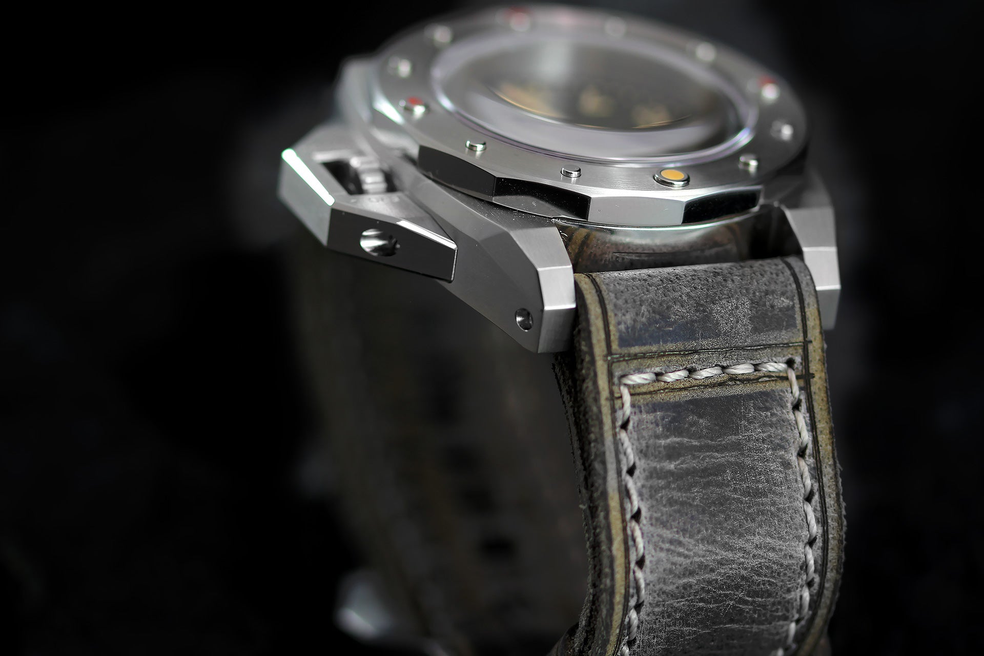 Corrigia02 Steel M-Black Ref. 702-614-578-579-580