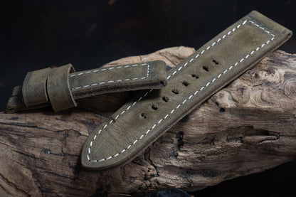 H19 - Washed Dark Green Historical Clean Finish 