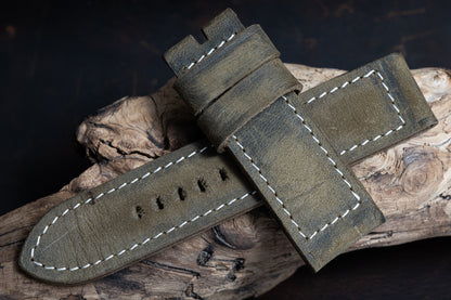 H19 - Washed Dark Green Historical Clean Finish 