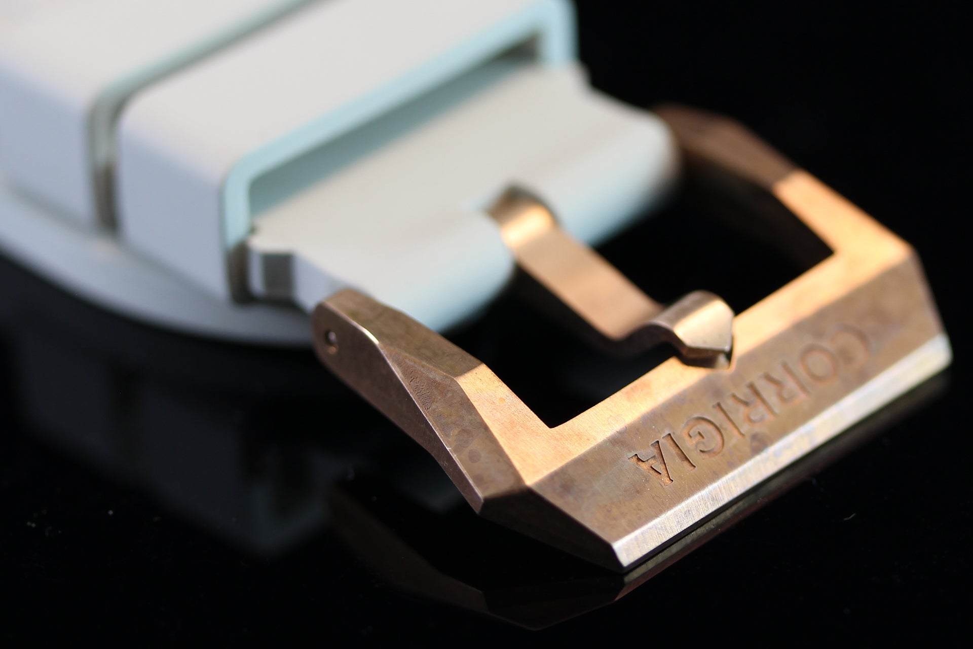 Screw-on Corrigia Buckle, bronze CuSn8, brushed and polished, handmade