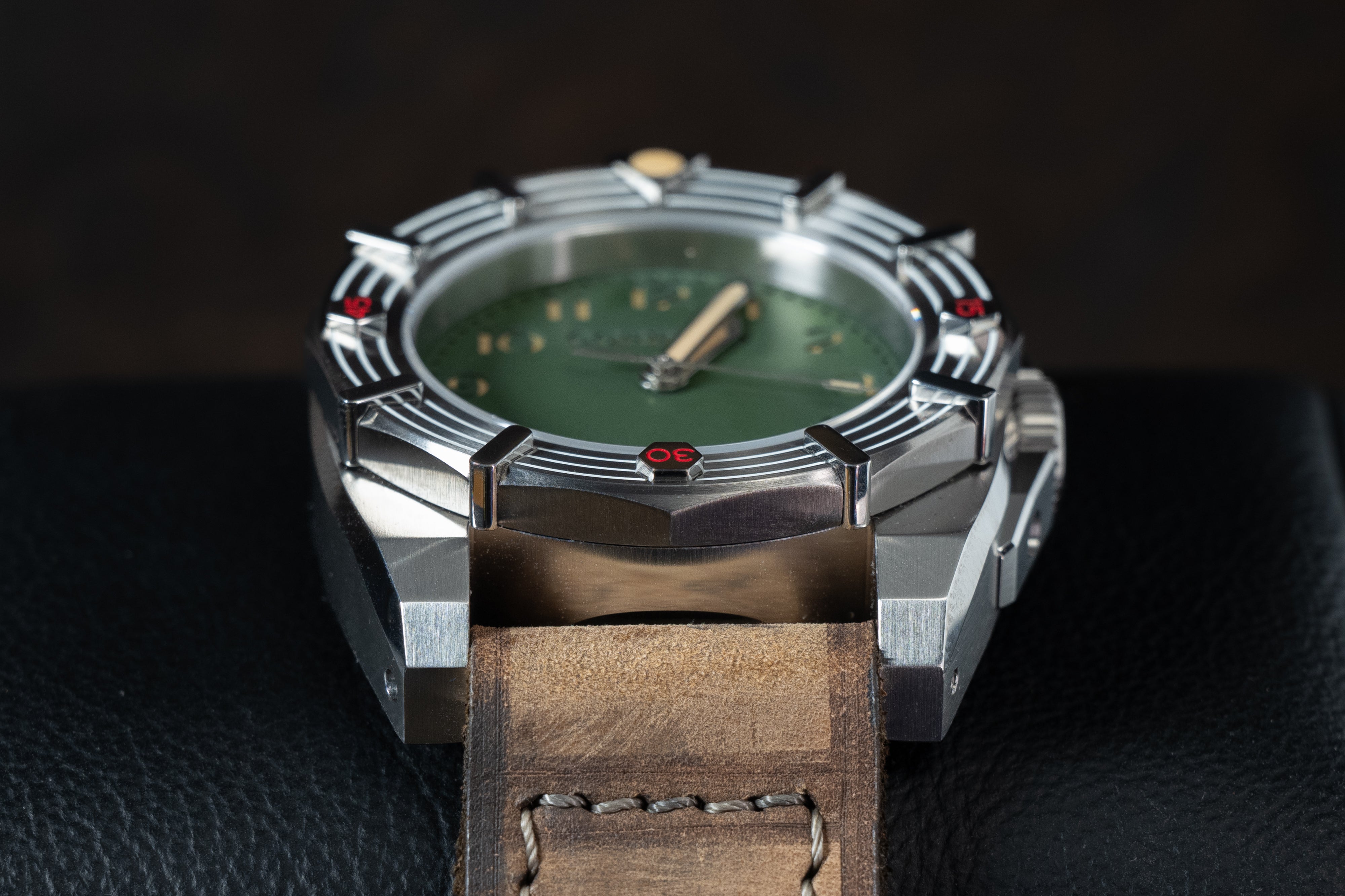 Corrigia04 Steel M-Olive Ref.656.631.664.665.666