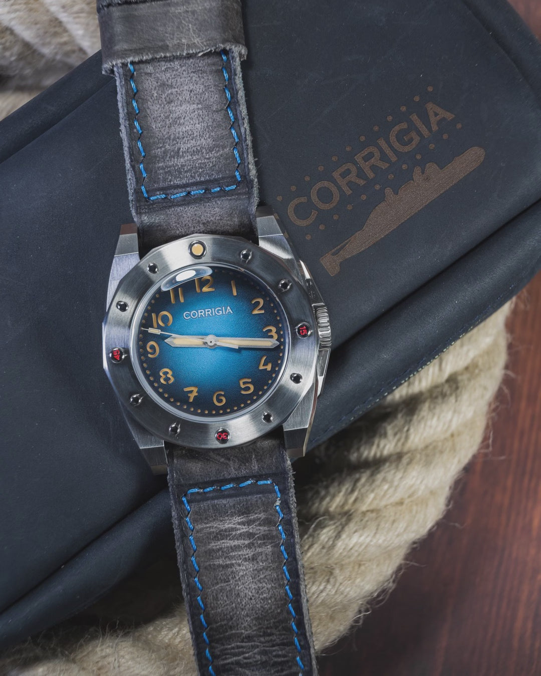 Load video: Corrigia02 Steel P-Blue Ref.590-614-578-579-580