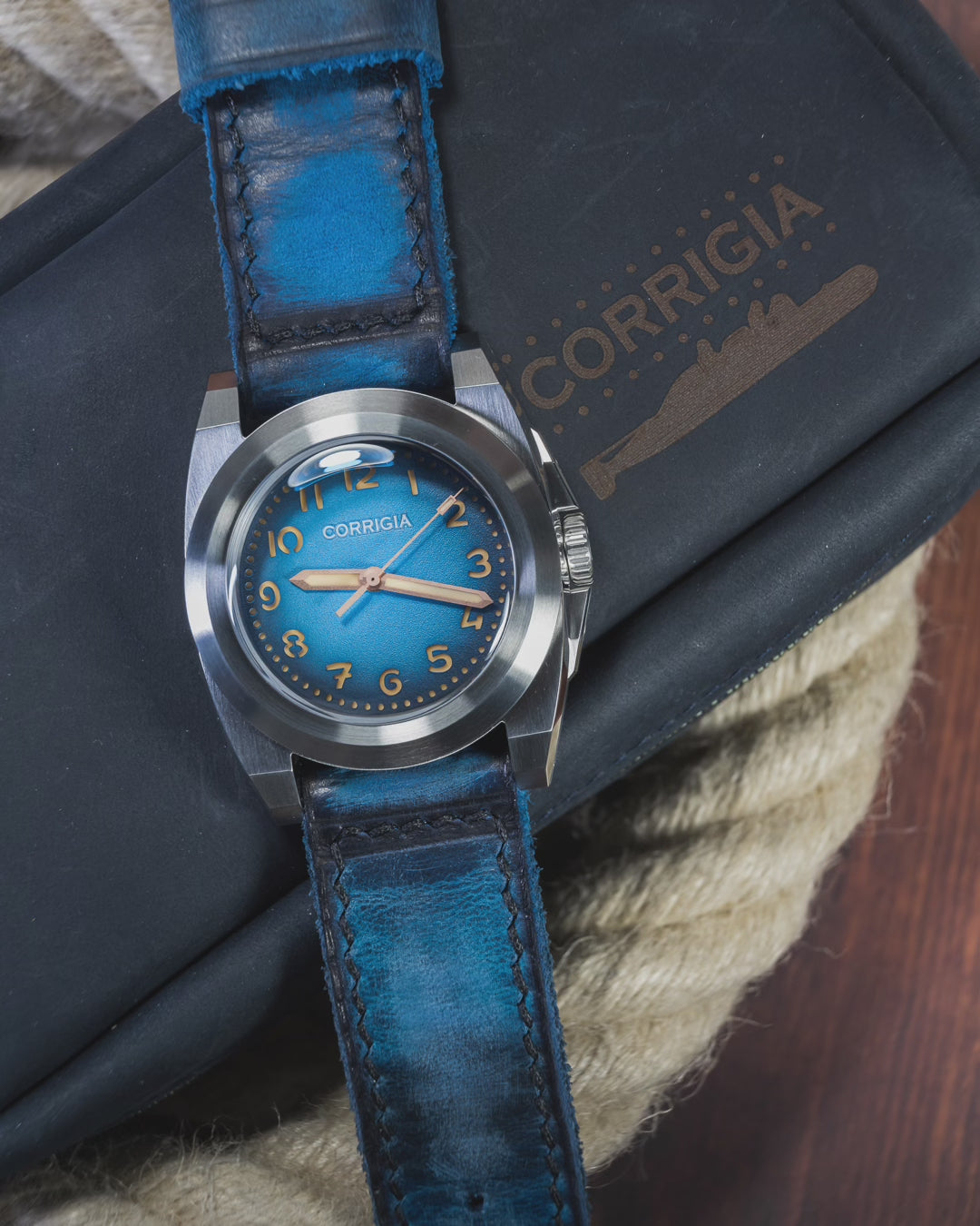 Load video: Corrigia03 Steel P-Blue Ref.600-614-578-579-580