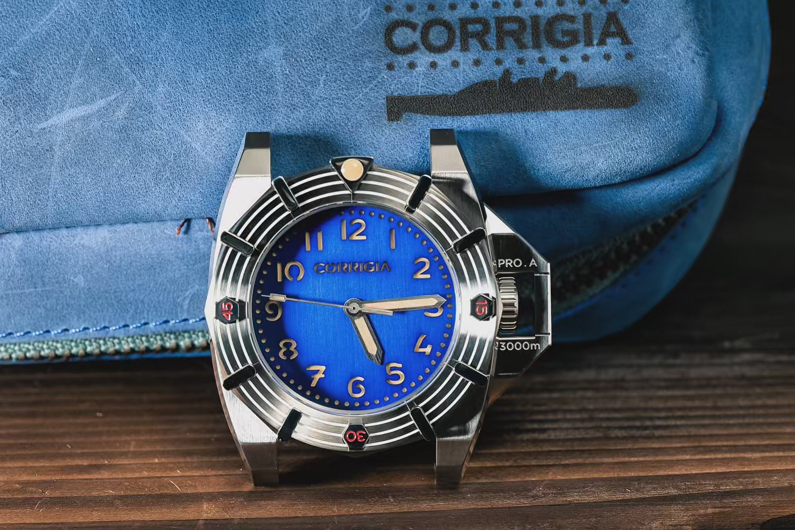 Load video: Corrigia04 Steel V-Blue Ref.655.631.664.665.666