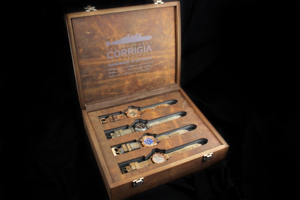 WATCHBOX04 für 4 Uhren - Gefertigt aus Holz, innen Leder bezogen - Passend für XXL-Uhren