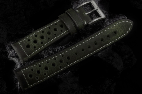 Heritage19 Washed Dark Green Rally Racer Strap 16 Holes
